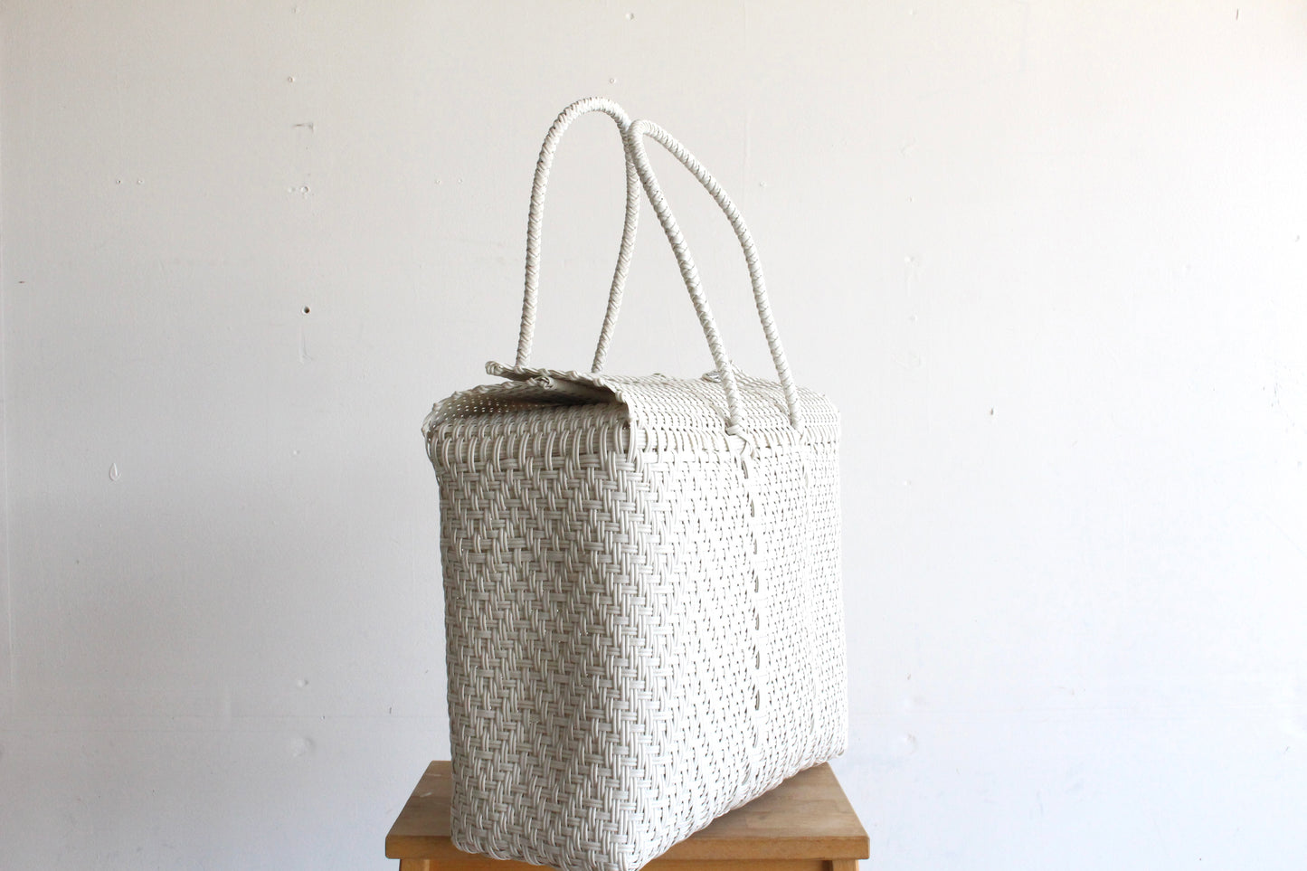 White Handwoven Mexican Basket by MexiMexi
