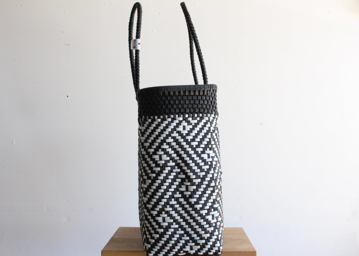Black & White Handwoven Mexican Tote by MexiMexi
