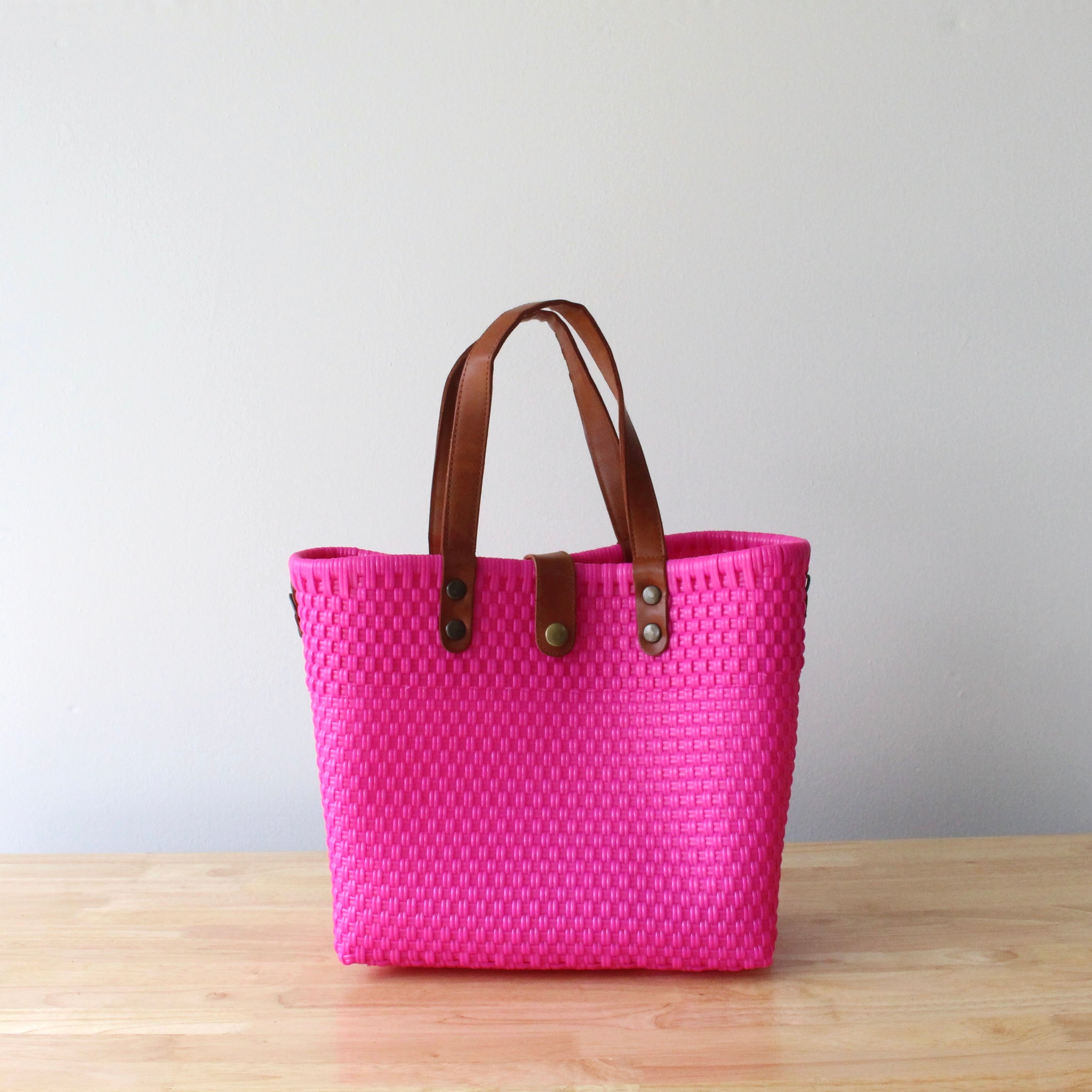 Pink woven bag