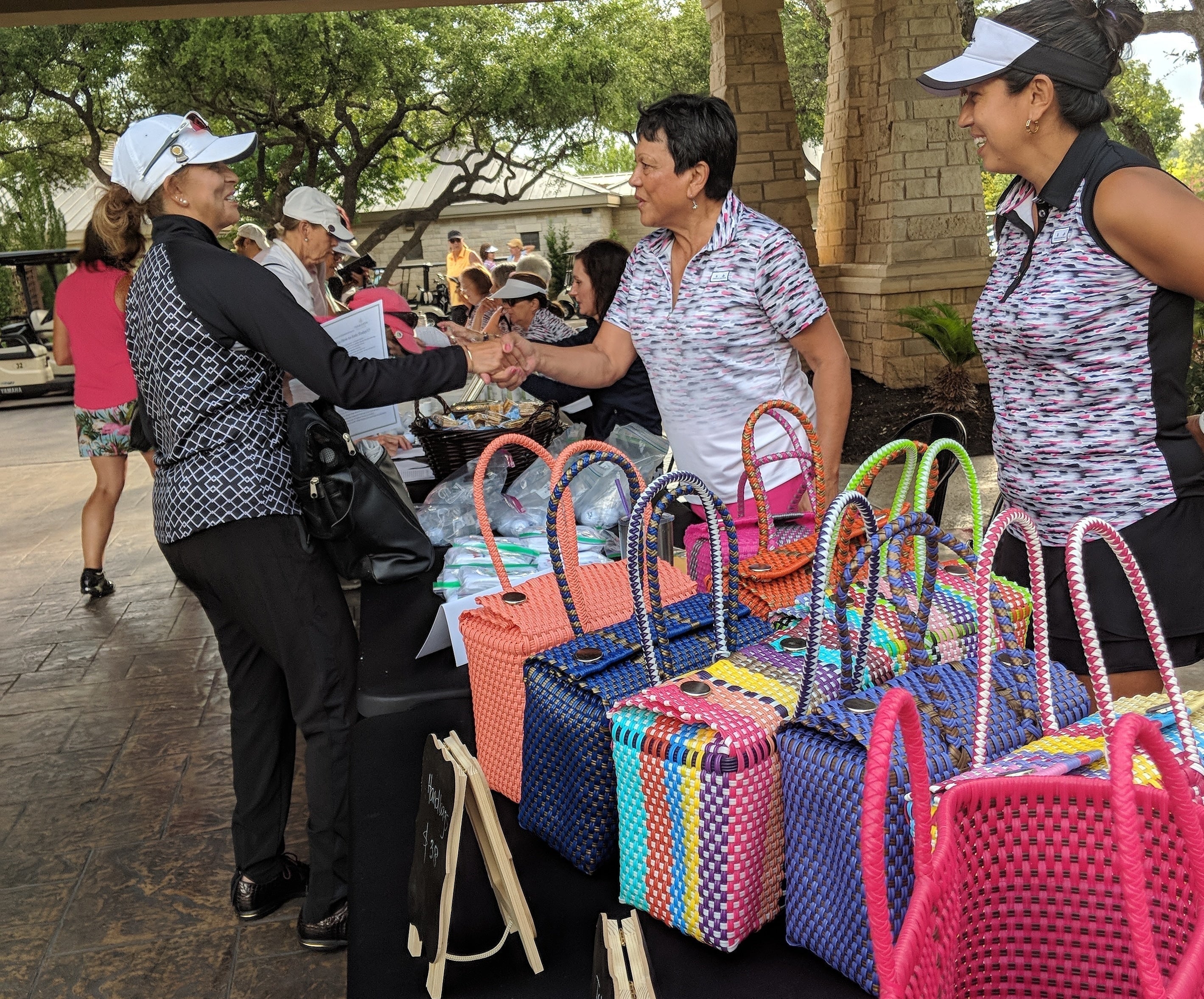 7 Reasons Golf Ladies Love MexiMexi Bags on the Course