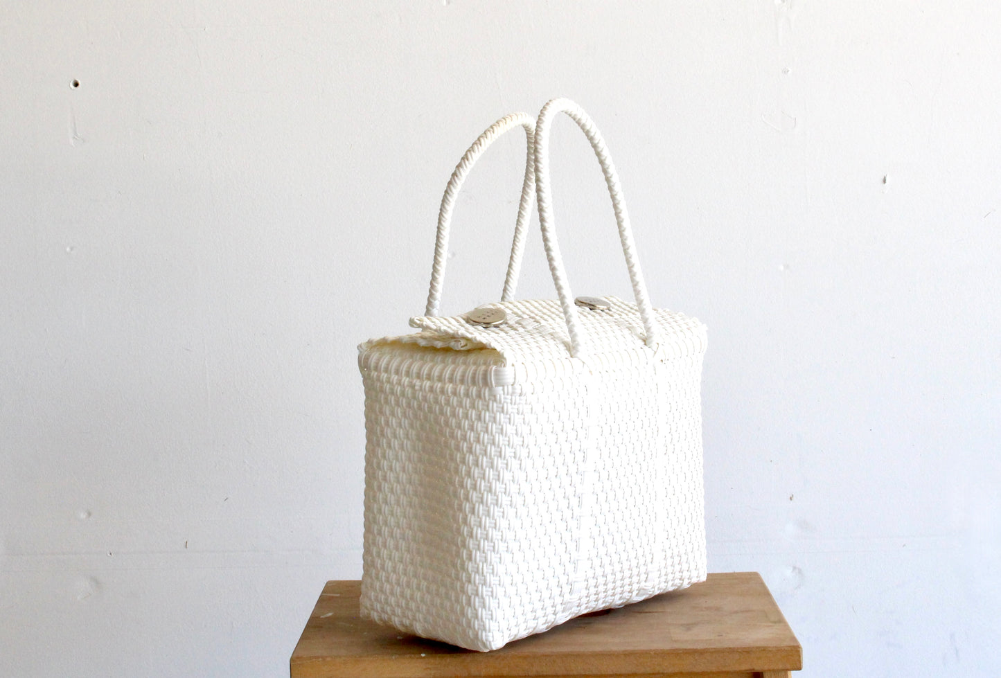 White Handwoven Handbag by MexiMexi
