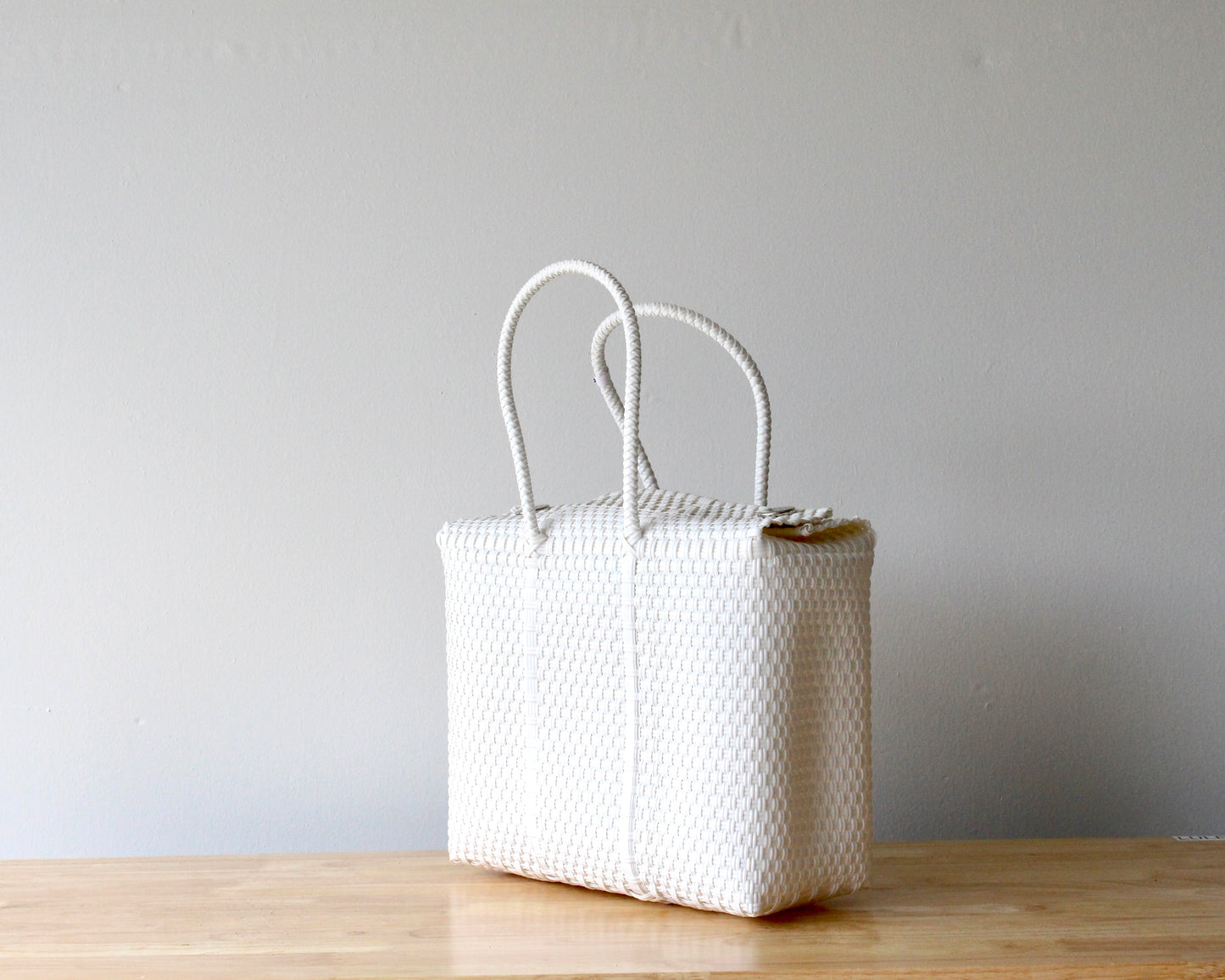 White Handbag by MexiMexi