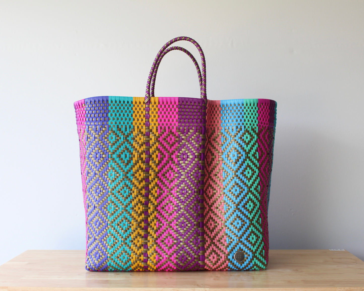 Playa XL Tote – Colors & Gold Diamond Weave
