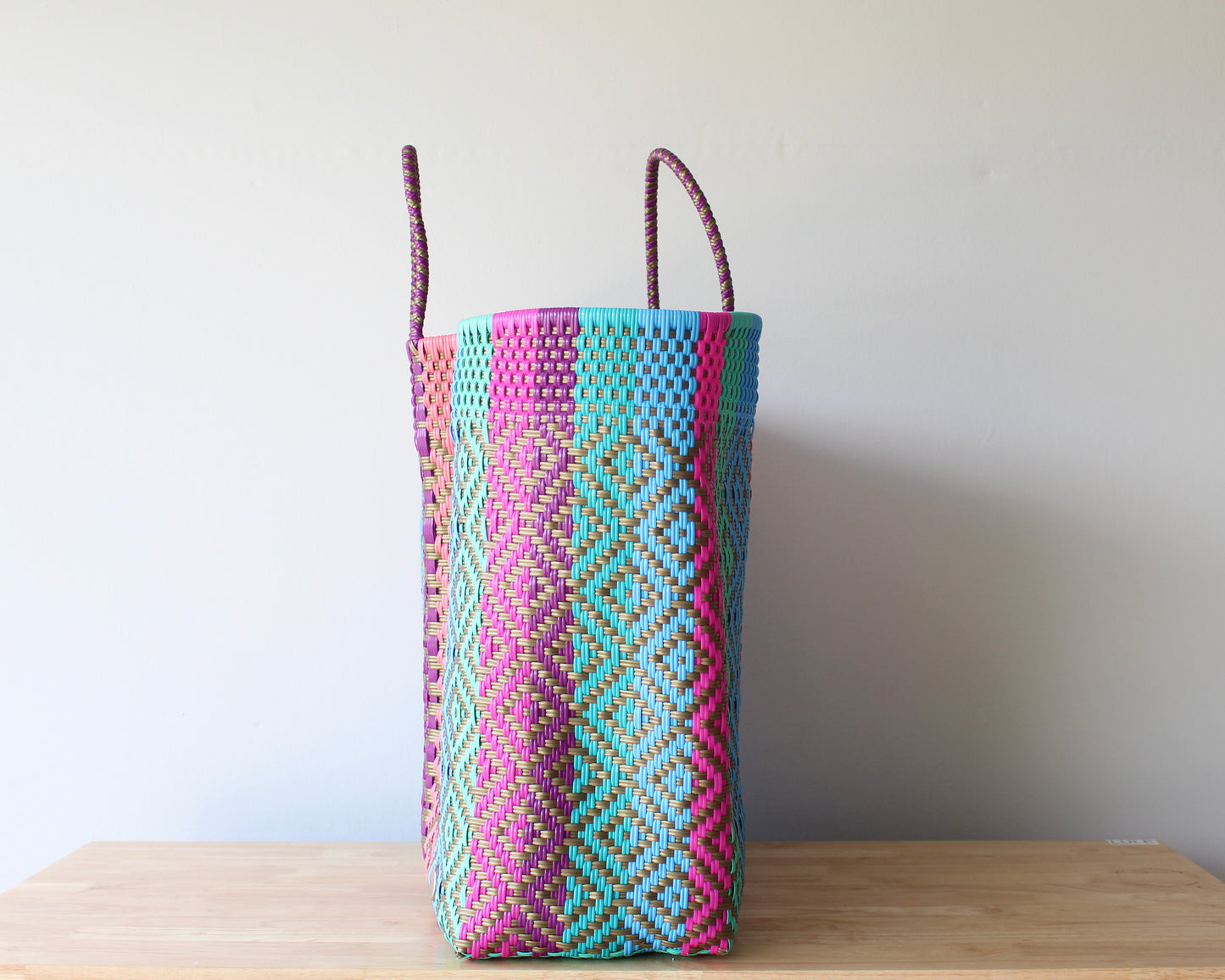 Playa XL Tote – Colors & Gold Diamond Weave