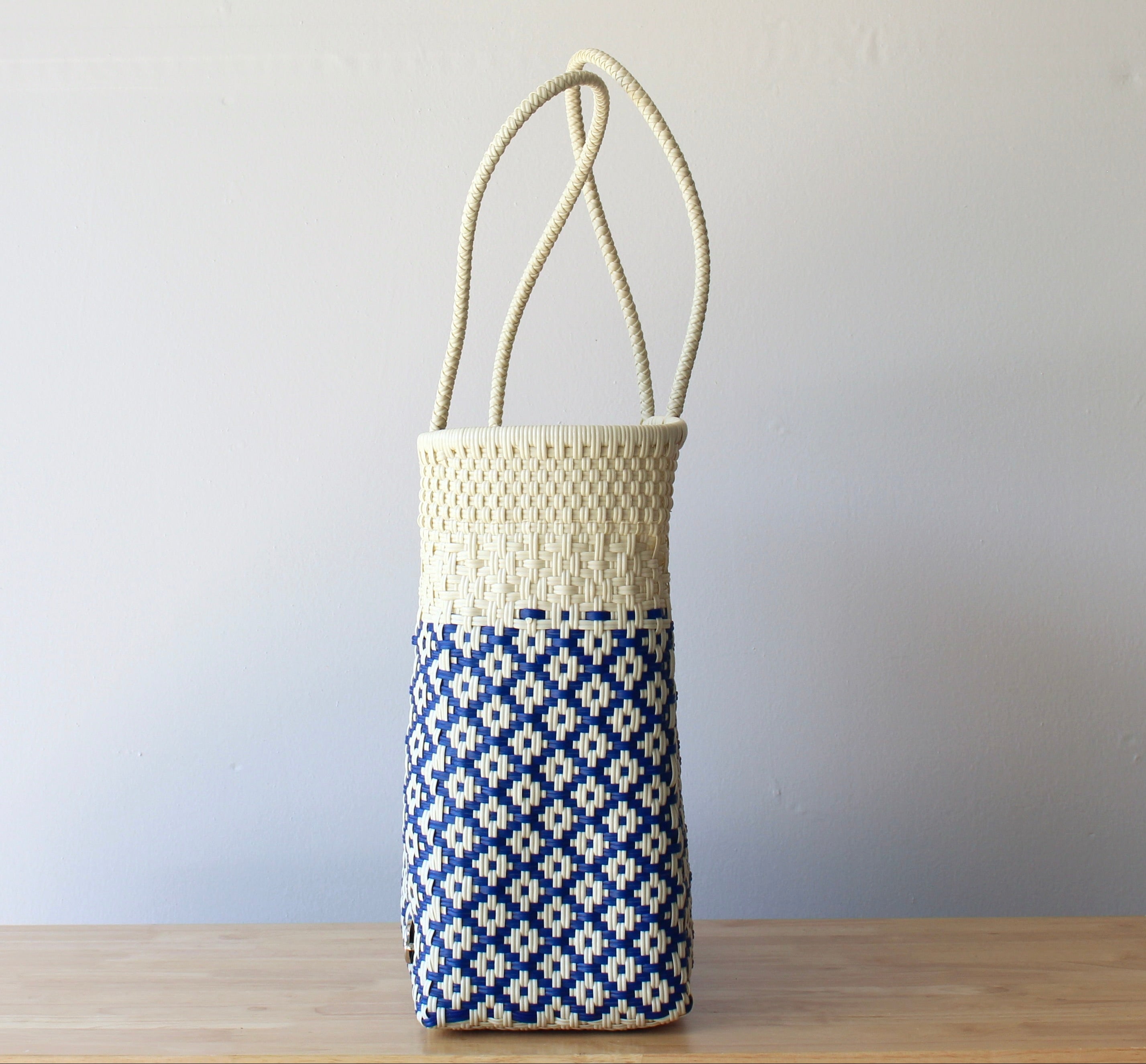 Side view of handwoven Mexican tote — one-of-a-kind artisan bag by MexiMexi