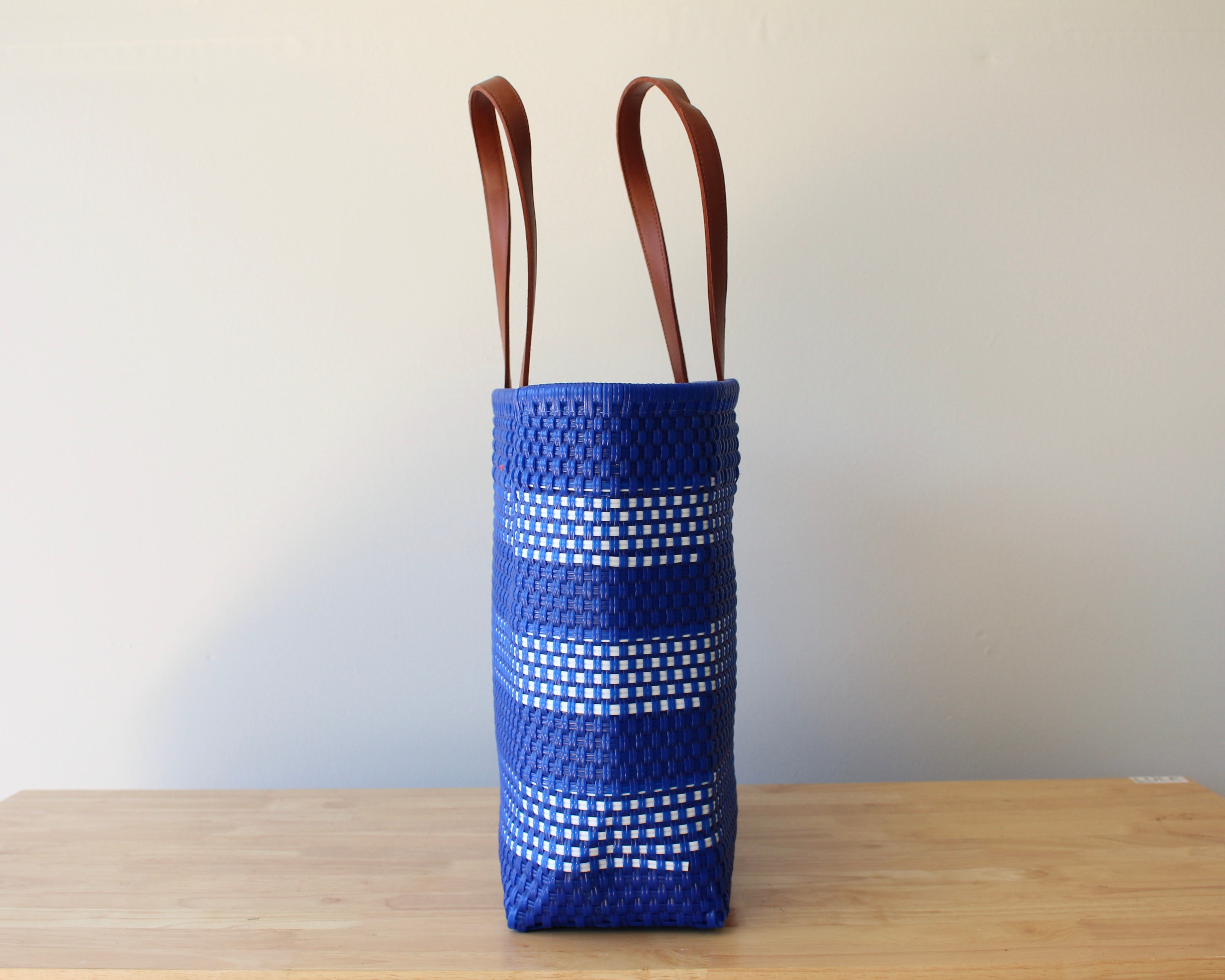 Cobalt blue and white handwoven Mexican tote bag — side view showing woven texture — Alma Rosa, Cobalt — MexiMexi