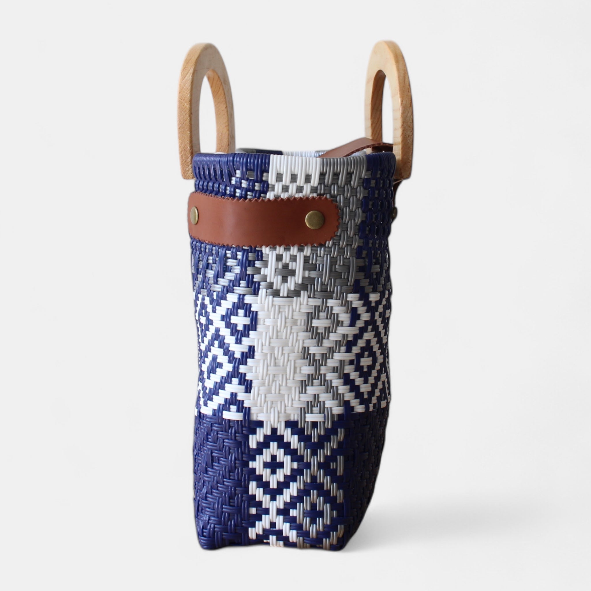 Handmade Mexican tote with geometric diamond pattern and leather details