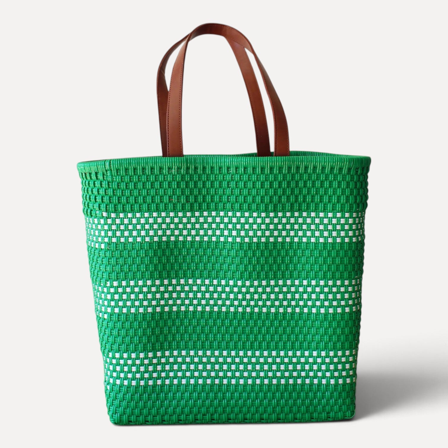 Kelly green and white handwoven Mexican tote bag — front view — Alma Rosa, Jade — MexiMexi